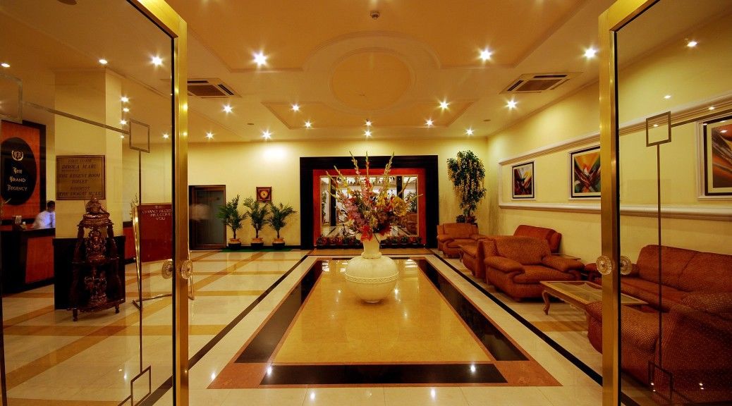 The Grand Regency Hotell Rajkot Exteriör bild